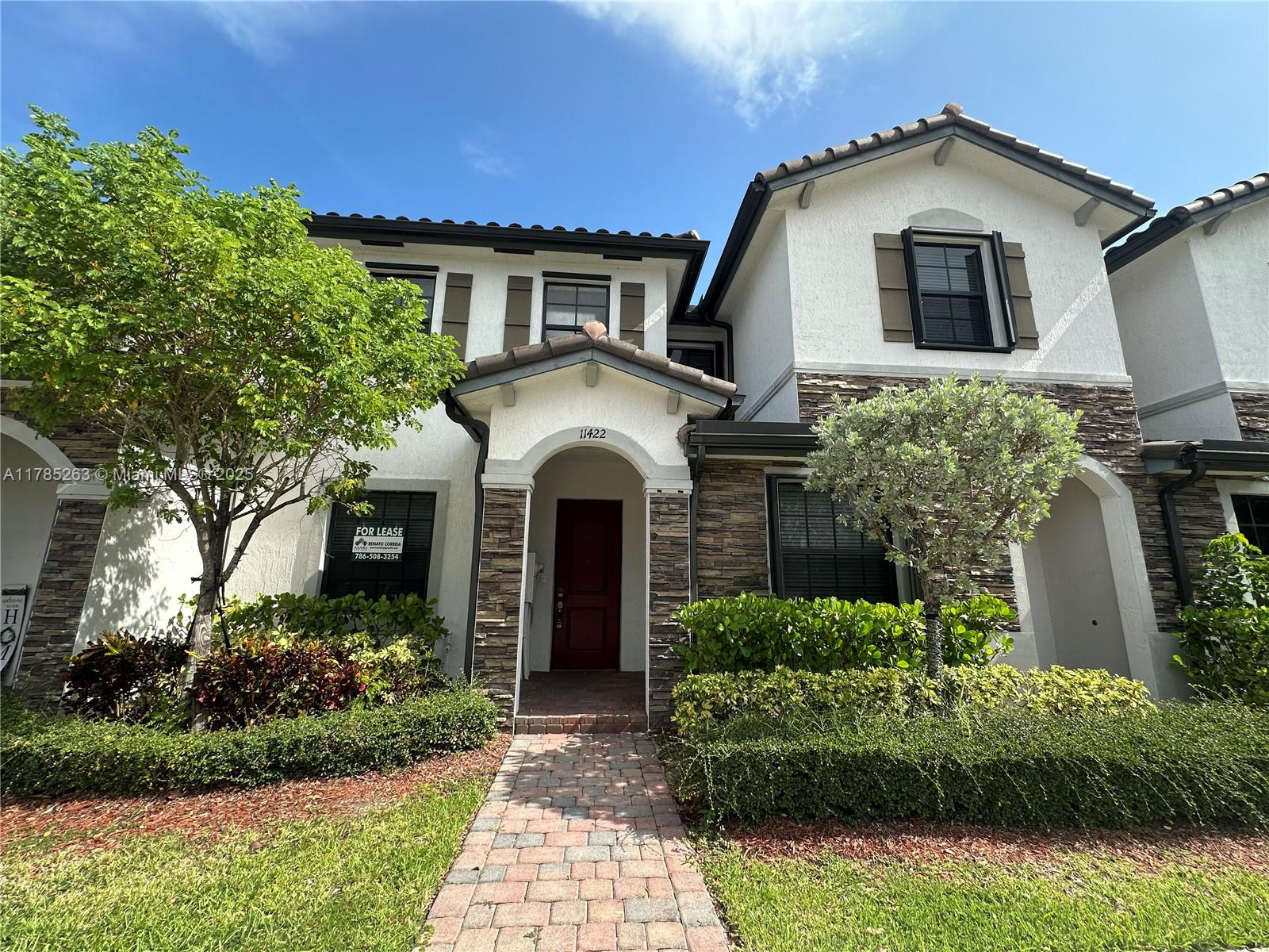 Spacious Townhouse in Homestead, FL